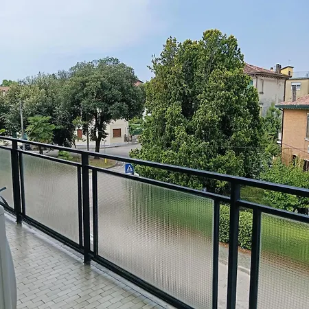 Aaron 4 Apartman