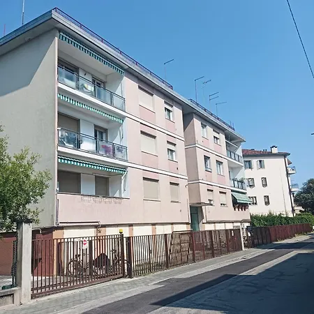 Aaron 4 Appartamento Marghera